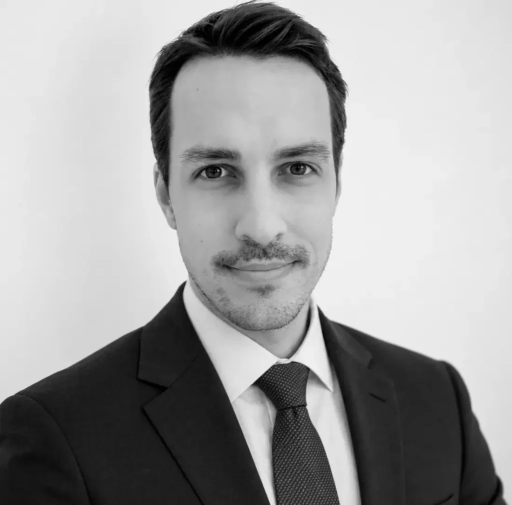 Portrait de Julien Ioset, consultant en stratégie de marque